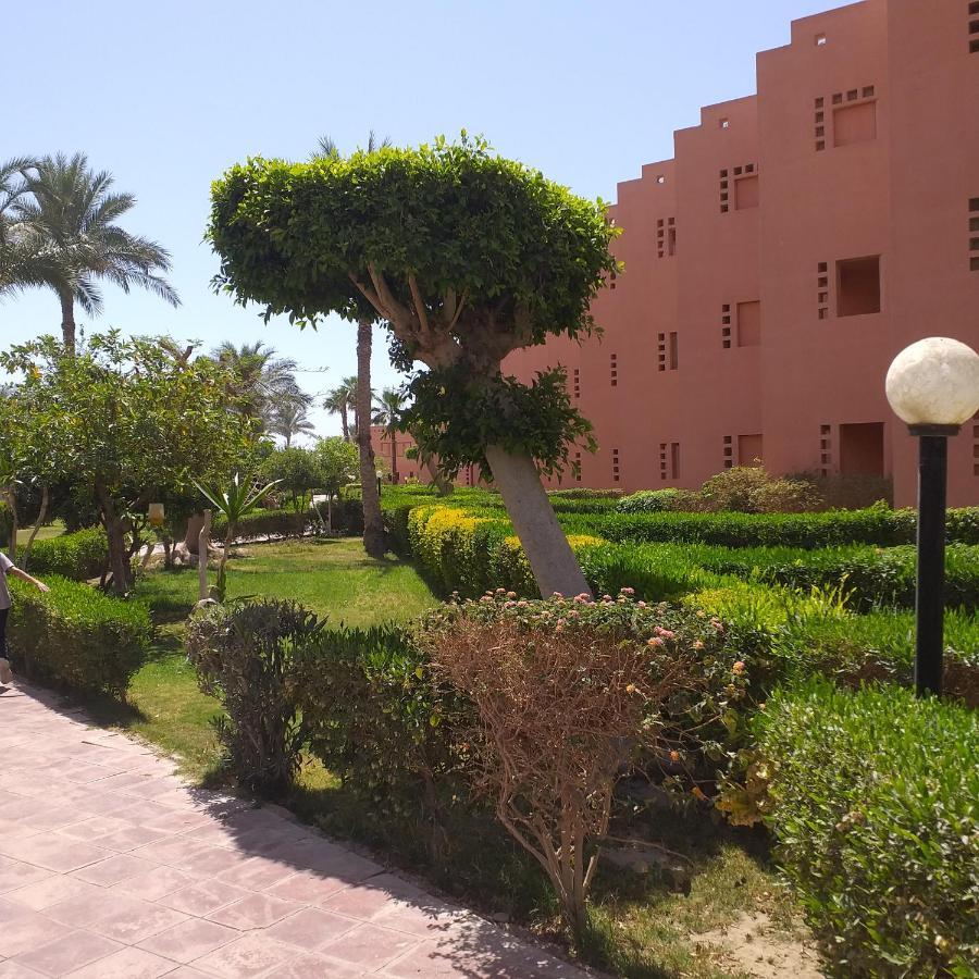 شاليه فرش فندقي بقرية بالميرا بيتش العين السخنه للعائلات Ain Sukhna Esterno foto