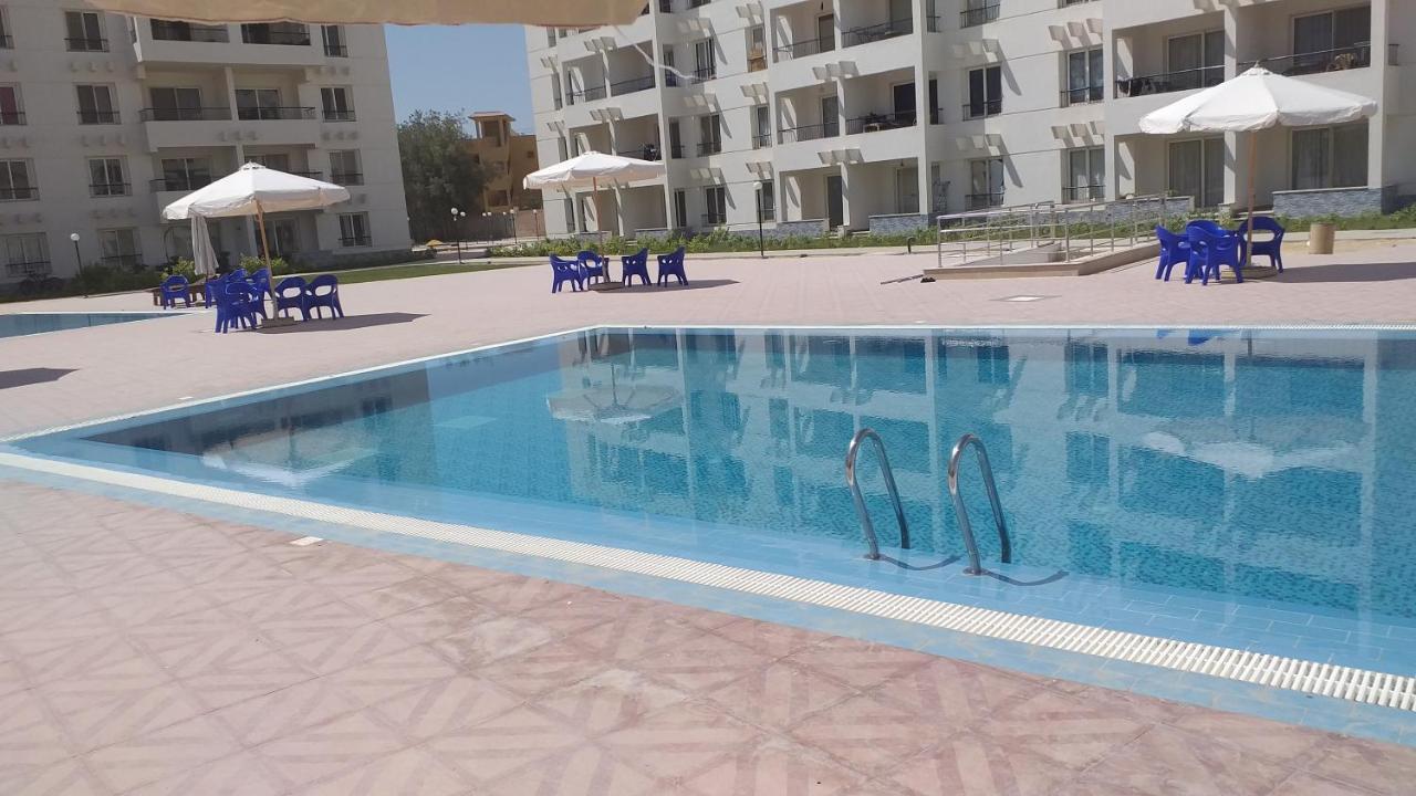 شاليه فرش فندقي بقرية بالميرا بيتش العين السخنه للعائلات Ain Sukhna Esterno foto